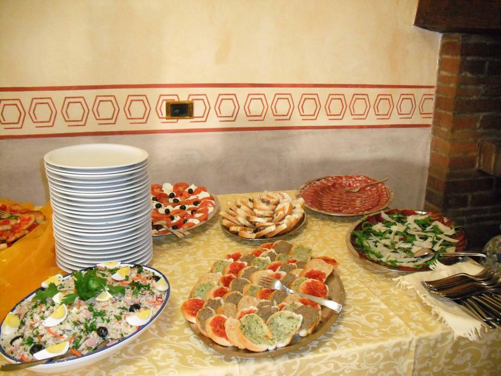 Hotel Tiziana Montepulciano Stazione Exterior foto